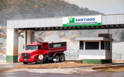 caminhao_saindo_mineracao_santiago caminhao_saindo_mineracao_santiago